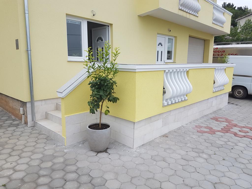 Apartment Petra Starigrad Paklenica Exterior foto